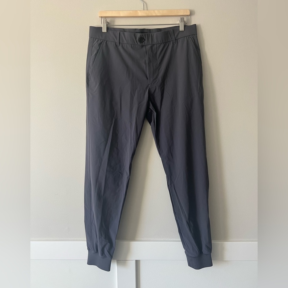 Greyson Grey Performance Jogger Golf Pants Size 34 Athletic Stretch Tapered